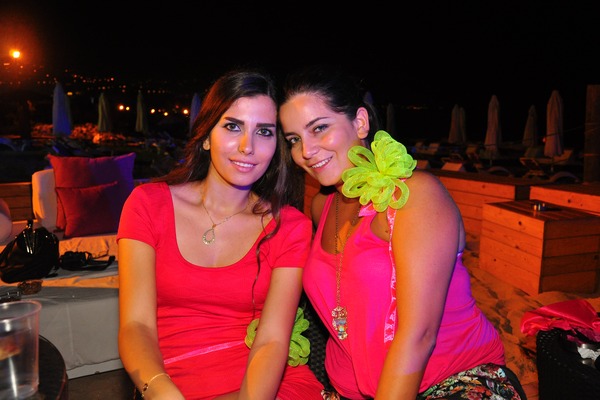 Saturday Night At Edde Sands